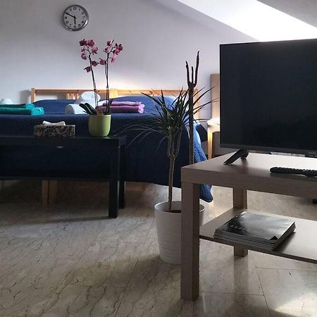 La Casa Di Marta - Ampia Ed Accogliente Mansarda In Piazza Statuto Turim Exterior foto