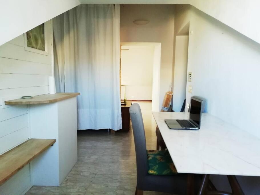 La Casa Di Marta - Ampia Ed Accogliente Mansarda In Piazza Statuto Turim Exterior foto