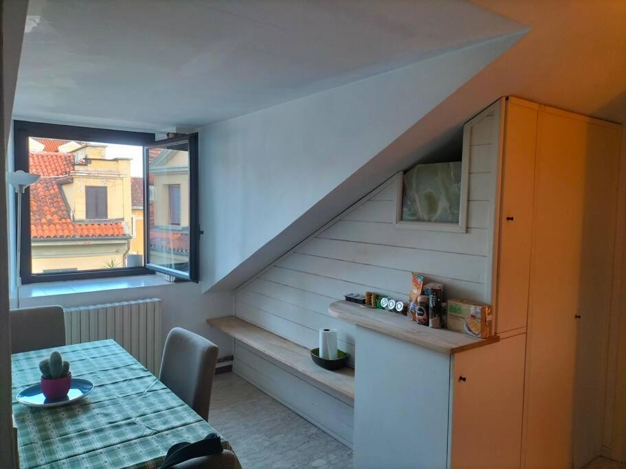 La Casa Di Marta - Ampia Ed Accogliente Mansarda In Piazza Statuto Turim Exterior foto